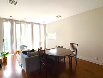 Rented by R New York