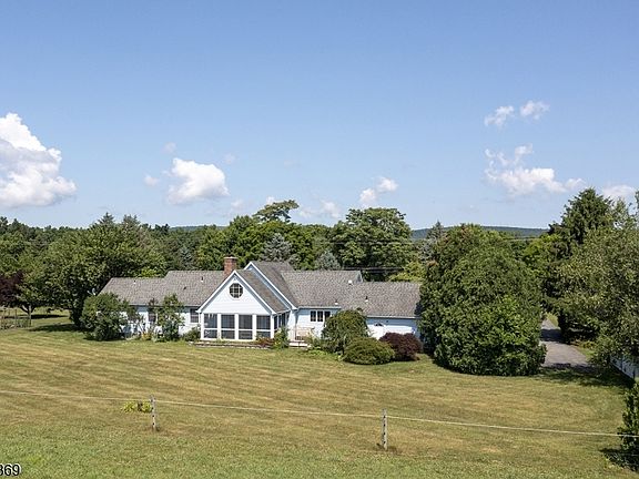 2nd image of 131 Holland Rd