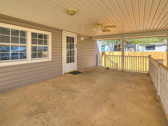 5th image of 218 Meadowlark Ln