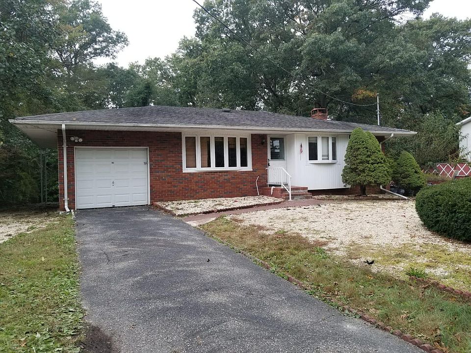 1st image of 83 Green Dr