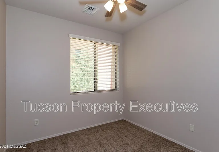 2442 E Emerald Moon Dr #1 — Photo 22