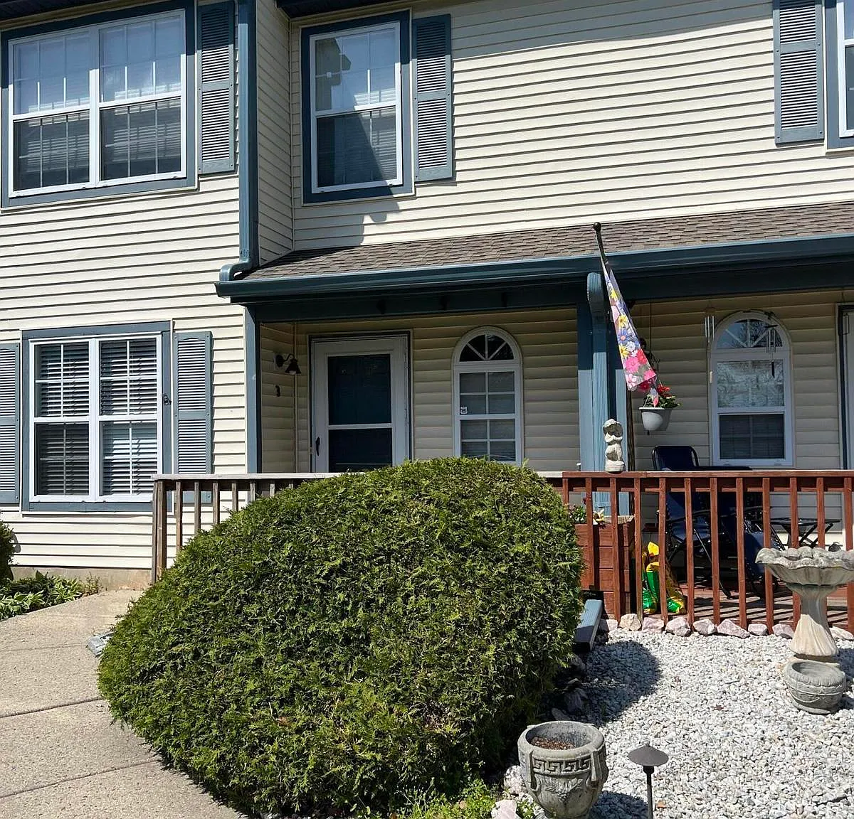 2 bed, 1.5 bath, 1260 sqft, $2,600 — Photo 1