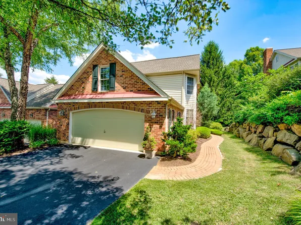 427 Springview Ln, Phoenixville, PA 19460