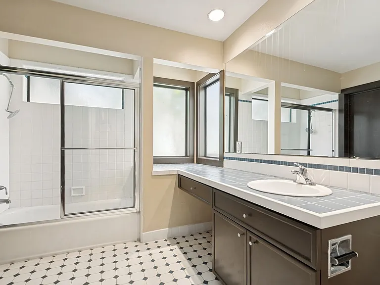 236 Castano Ave — Photo 21
