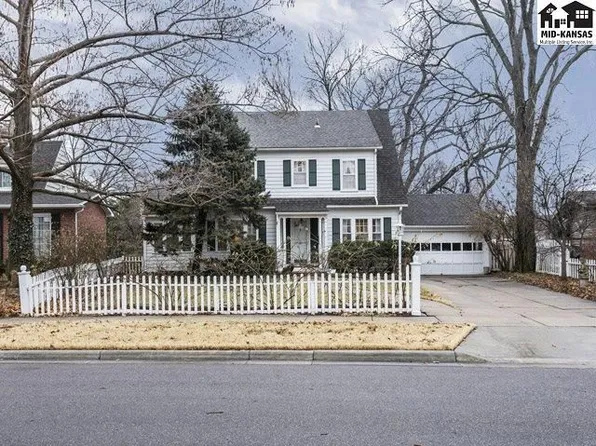 125 W 22nd Ave, Hutchinson, KS 67502