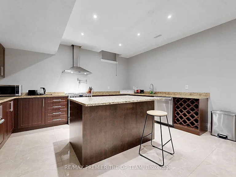 60 Chesney Cres — Photo 33