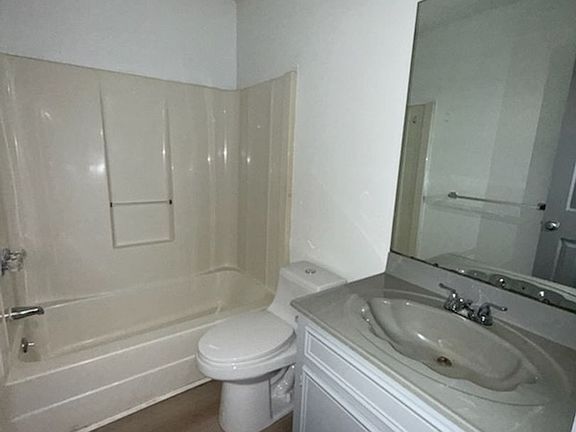 4th image of 2210 W Jody Rd APT B5
