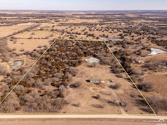 2nd image of 8240 SE Green Rd