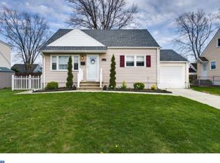 33 Wickom Ave, Hamilton, NJ 08690