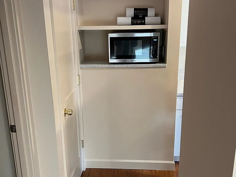 2332 Minor Ave E #8 — Photo 9