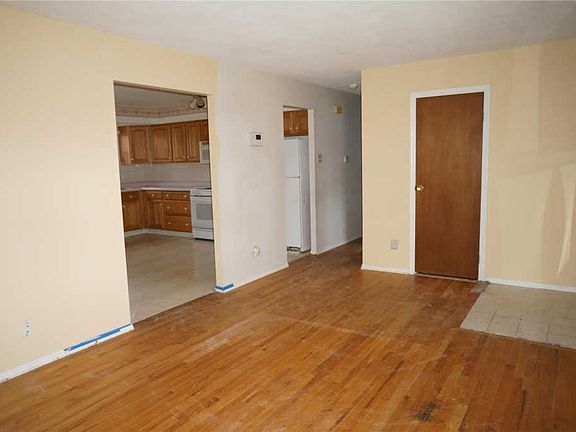 5th image of 2270 Buttercup Dr