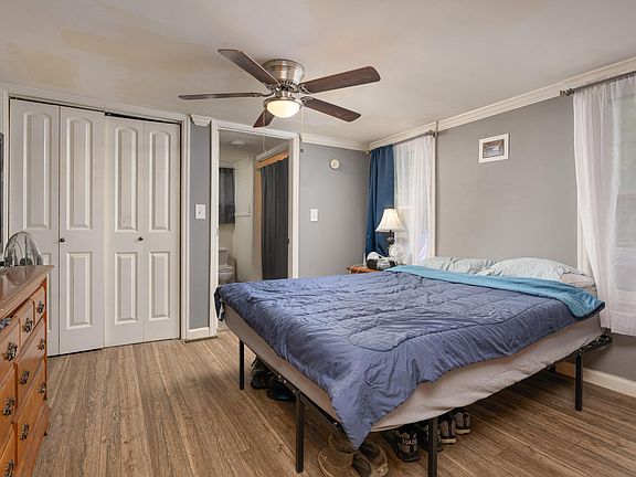 5th image of 910 Georgetown Rd NW #17