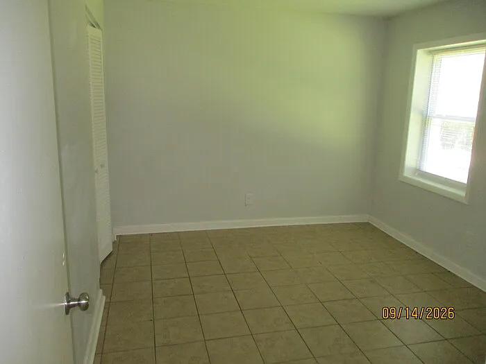 2 bed, 1.0 bath, $1,195 — Photo 4