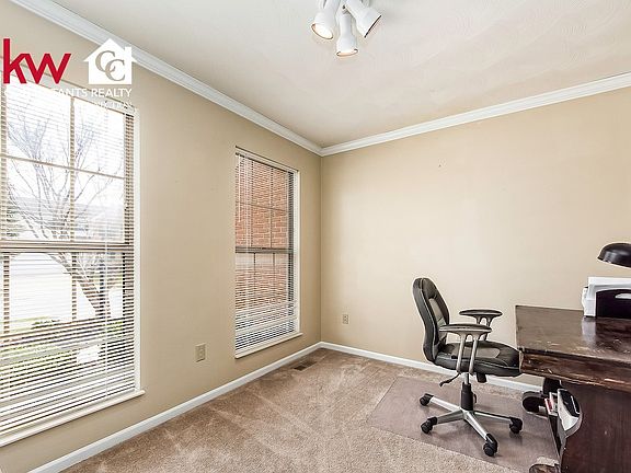 4th image of 6973 Raymond Dr