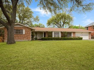 210 Highview Dr, San Antonio, TX 78228