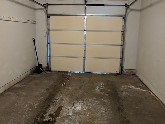 4th image of 631 W Vine St