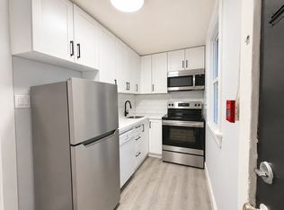831 Main St E #3, Hamilton, ON L8M 1L7