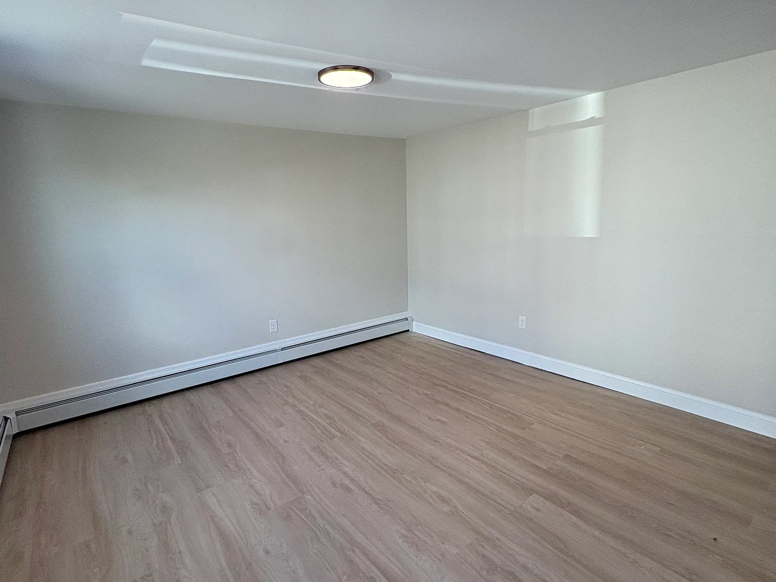1 bed, 500 sqft, $1,700 — Photo 1