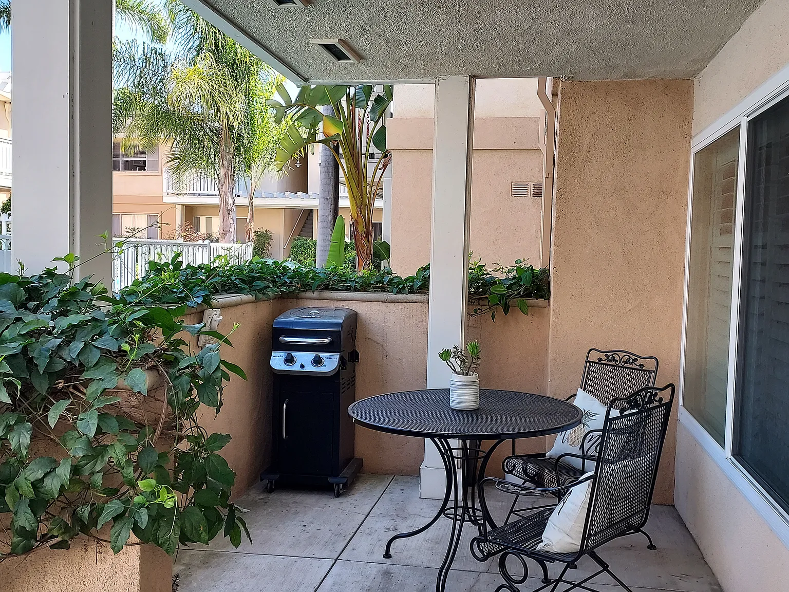 San Remo Dr, Santa Barbara — Photo 2