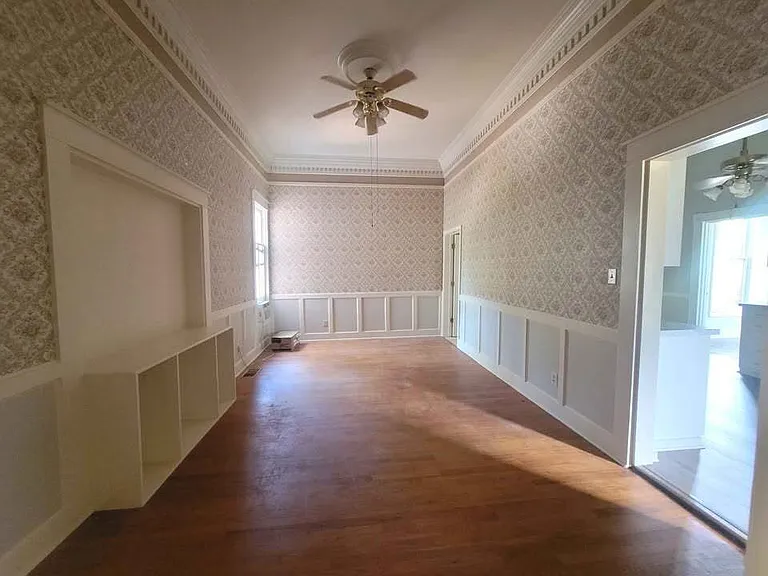1500 N Franklin St — Photo 9