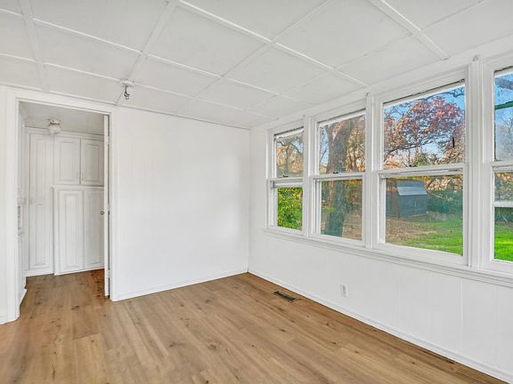 2nd image of 7204 Foster Dr