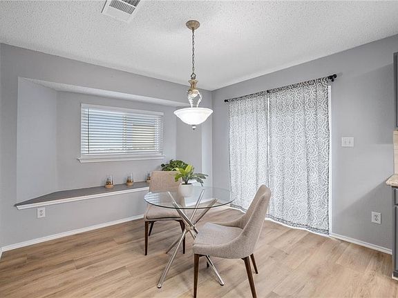 3rd image of 2622 Stapleford Dr