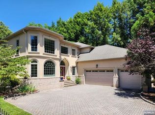 410 Piermont Rd, Closter, NJ 07624