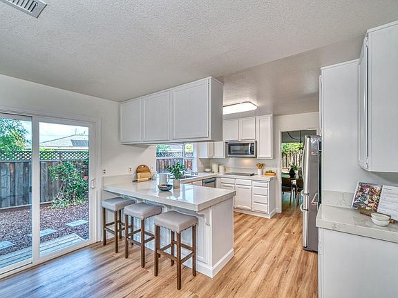 2nd image of 1706 Dalton Dr