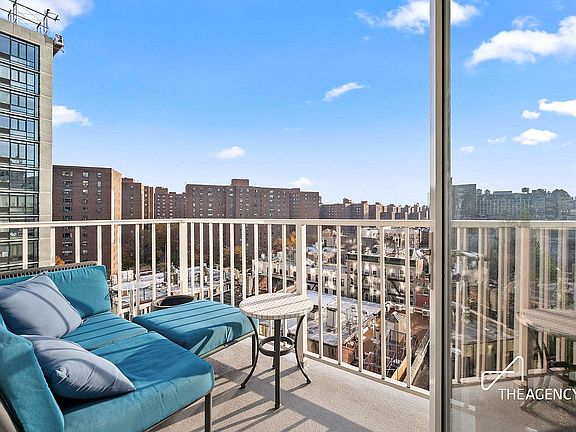 4th image of 340 E 23rd St APT 10A