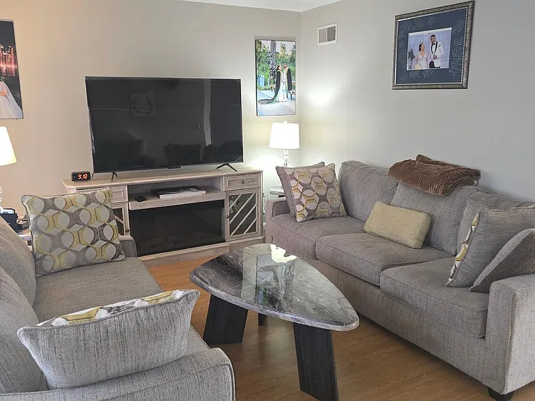 133 Chelmsford Dr — Photo 3