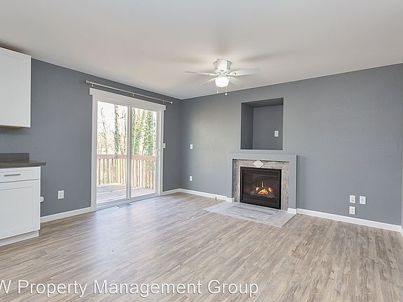 4th image of 9531 28th St NE