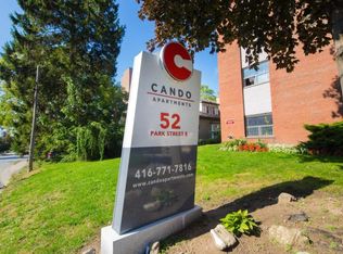 52 Park St E, Mississauga, ON L5G 1M1