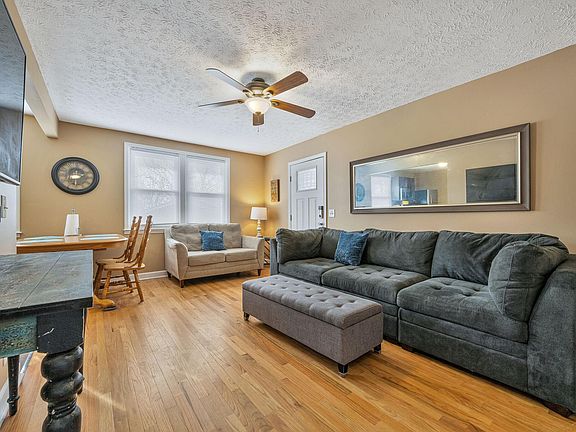 3rd image of 583 Annex Ct #B