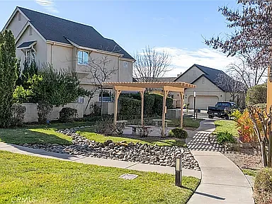 112 Benson Ter — Photo 32