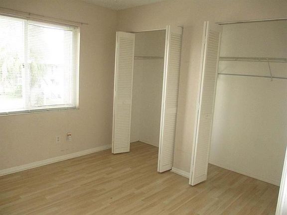5th image of 231 SE Village Dr #231