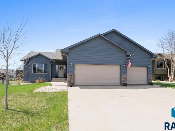 707 Brannon Dr, Harrisburg, SD 57032