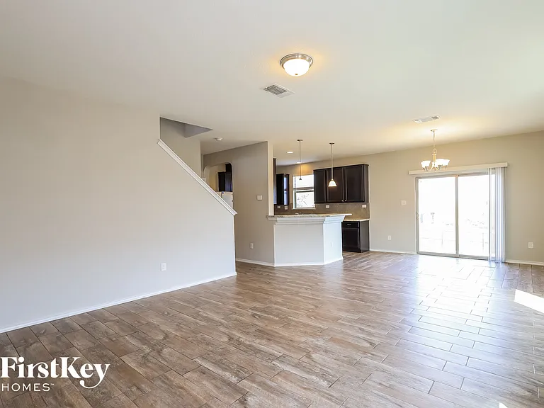 7015 Pescala Rdg — Photo 3