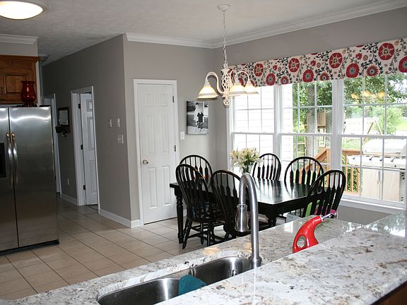 4th image of 319 Brentmeade Dr