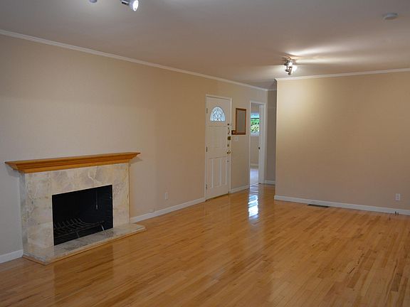 4th image of 6670 Clifford Ct