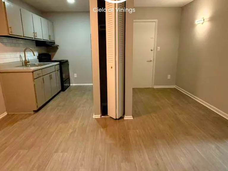 Premium Living at Cielo at Vinings - Pool, Gym & More! — Photo 36