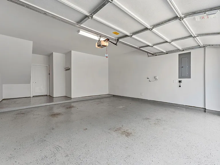1047 Timbergrove Yards Ln — Photo 35