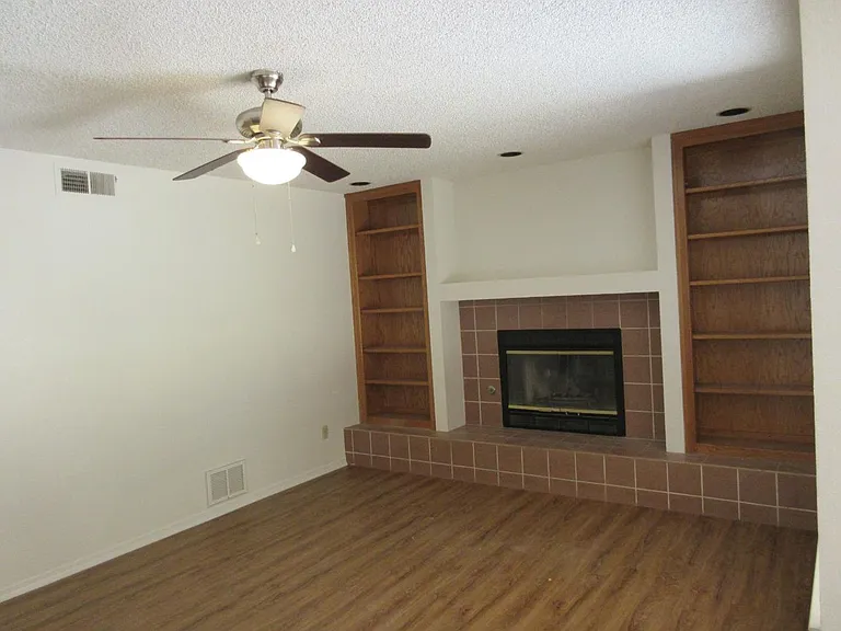 993 E Edgemont Dr — Photo 12