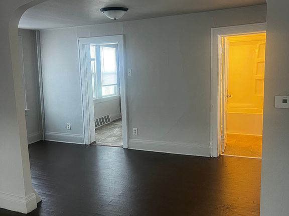5th image of 243 S Park Ave