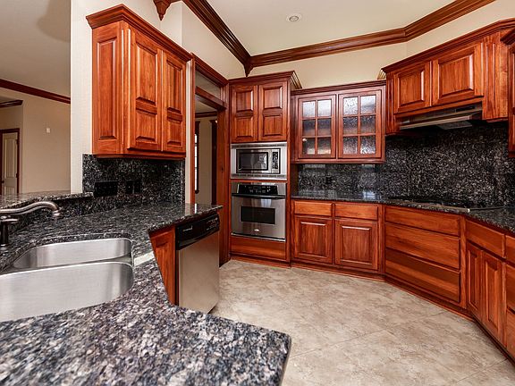 4th image of 3902 Banbury Dr