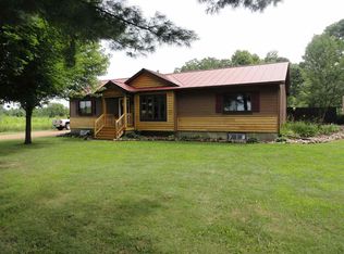 N4952 Stoltenberg Rd, Waupaca, WI 54981