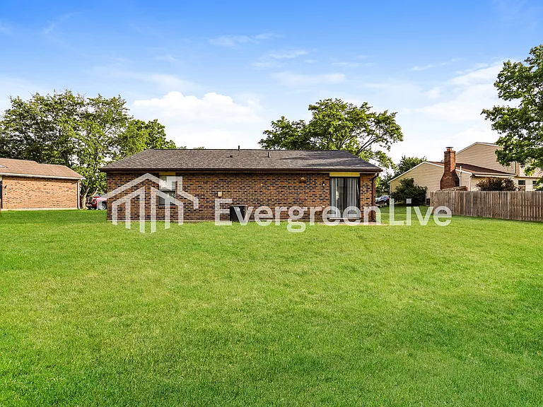 1262 Firethorne Dr — Photo 15