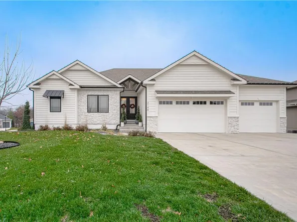 2148 Foxtail Dr, Kearney, MO 64060