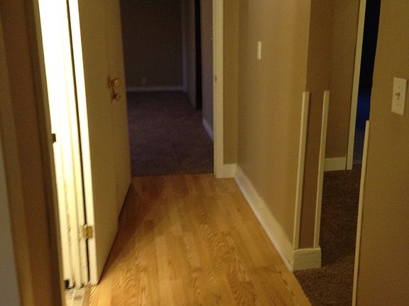3rd image of 322 Adams Dr