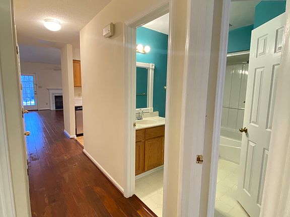 4th image of 47 Forest Oaks Dr