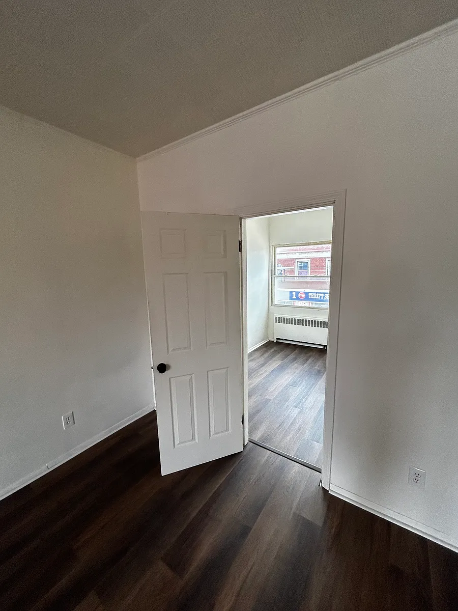 Building Photo - 3345 Harrison Ave #1